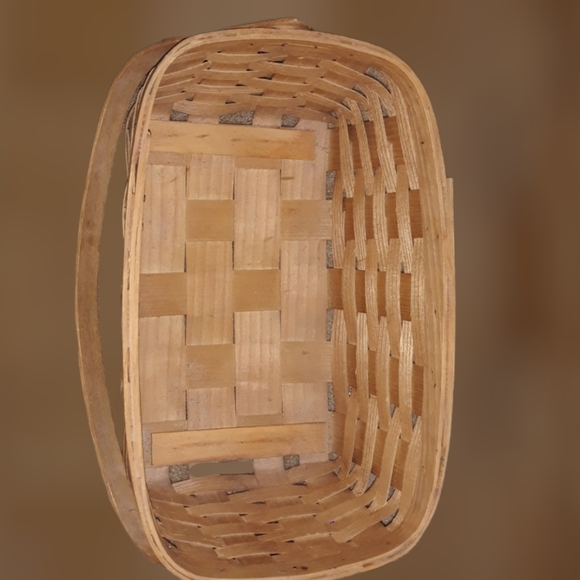 Peterboro Accents Peterboro Large Handmade Basket With Feet And